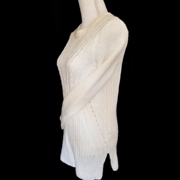 White Sweater - Picture 7 of 8